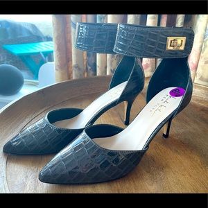 LAST CHANCE - NEW! NICOLE MILLER DRESS SHOES